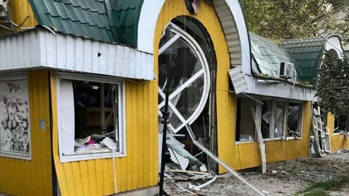 Ουκρανία: Ρωσικός πύραυλος έπληξε πολυκατοικία στο Μικολάιφ - Ένας νεκρός