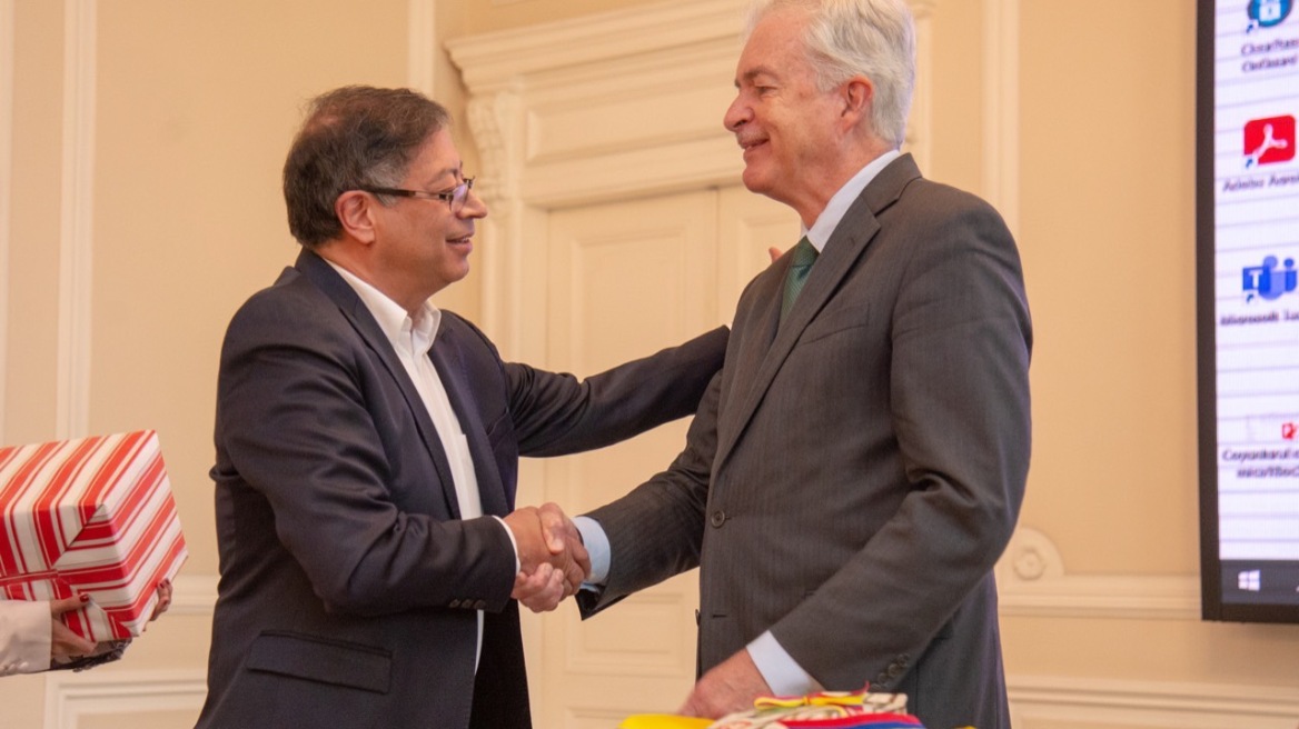 Κολομβία: Ο πρόεδρος Γουστάβο Πέτρο συναντά τον διευθυντή της CIA