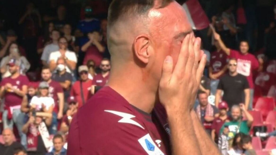 Δάκρυσε στο αντίο του ο Φρανκ Ριμπερί - Δείτε βίντεο