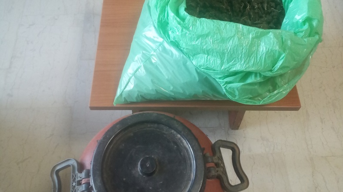 Κρήτη: Πατέρας και γιος έκρυβαν κάνναβη μέσα σε βαρέλι