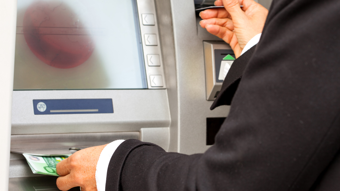 ΕΦΚΑ - ΔΥΠΑ: Καταβάλλουν €2,1 δισ. για συντάξεις και επιδόματα μέχρι 28 Οκτωβρίου