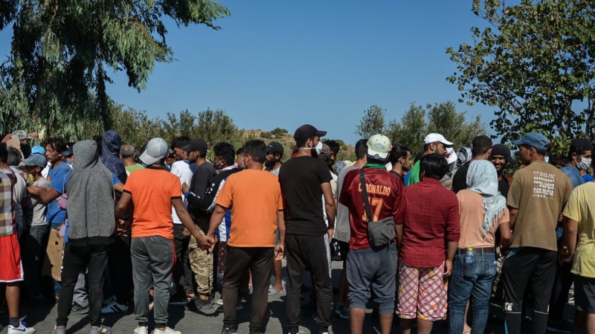 Μετανάστες: Μείωση στον αριθμό των διαμενόντων και αύξηση των αφίξεων τον Σεπτέμβρη