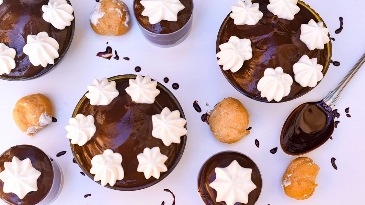 9 διευθύνσεις για λαχταριστά προφιτερόλ στην Αθήνα