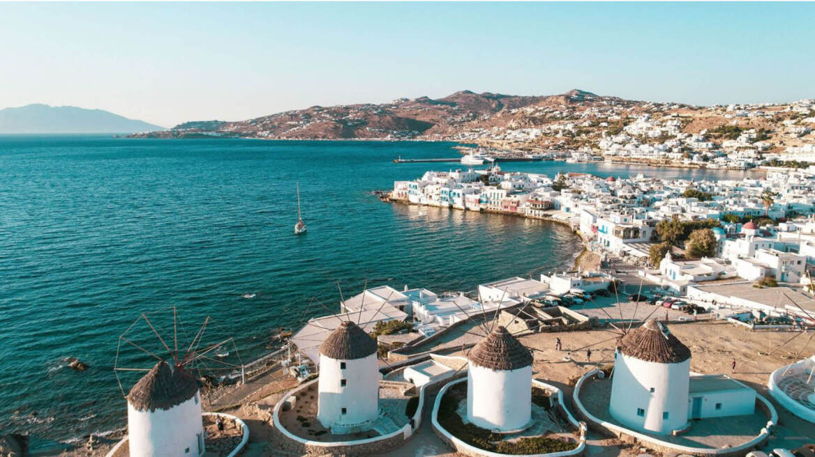 Conde Nast Traveller: Τρία νησιά των Κυκλάδων στα 20 καλύτερα της Ευρώπης 