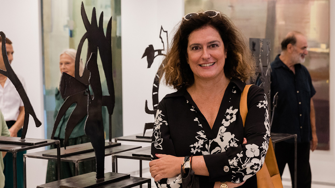 Φώφη Ακριθάκη: Οι «φελινικές» νύχτες στο εμβληματικό εστιατόριο «Fofi’s» του Βερολίνου