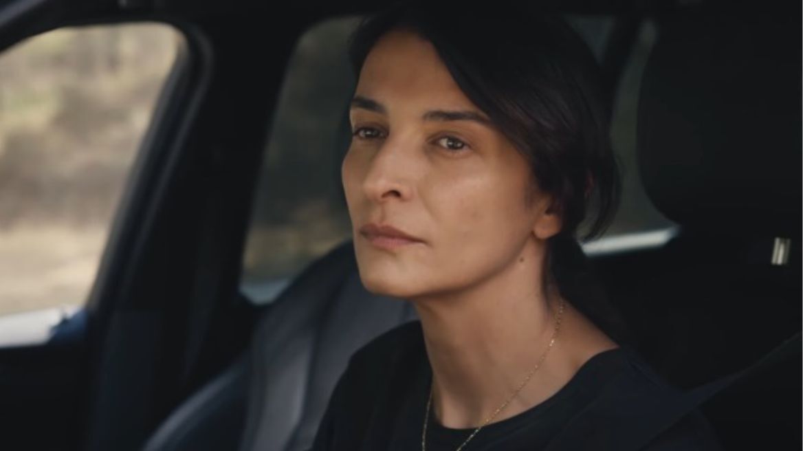 Η Γη της Ελιάς: Ο Κουράκος προσπαθεί να δώσει μια ευκαιρία στον γάμο του