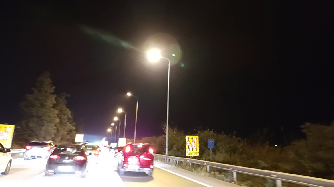 Θεσσαλονίκη: Μετ' εμποδίων η επιστροφή των εκδρομέων - Ουρές και... κόρνες στα διόδια Μαλγάρων