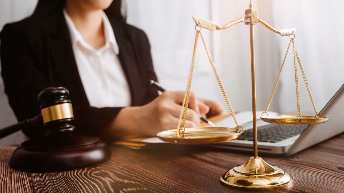 Γυναίκα Δικηγόρος: Κατακτώντας τη Δικαιοσύνη, το θέμα της ημερίδας της «Ένωσης Γυναικών Δικηγόρων Αθηνών»