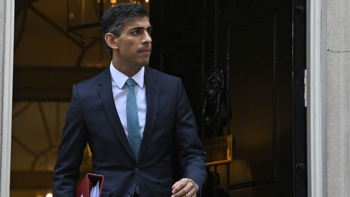 Μεγάλη Βρετανία: Υπέρ του «βιολογικού φύλου» ο Σούνακ - Τι αλλάζει στη νομοθεσία για τους τρανς