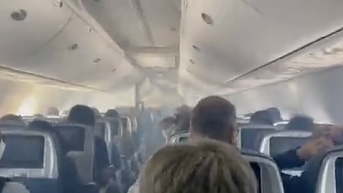 Πανικός σε πτήση στις ΗΠΑ – Πιλοτήριο και καμπίνα γέμισαν καπνούς, δείτε βίντεο