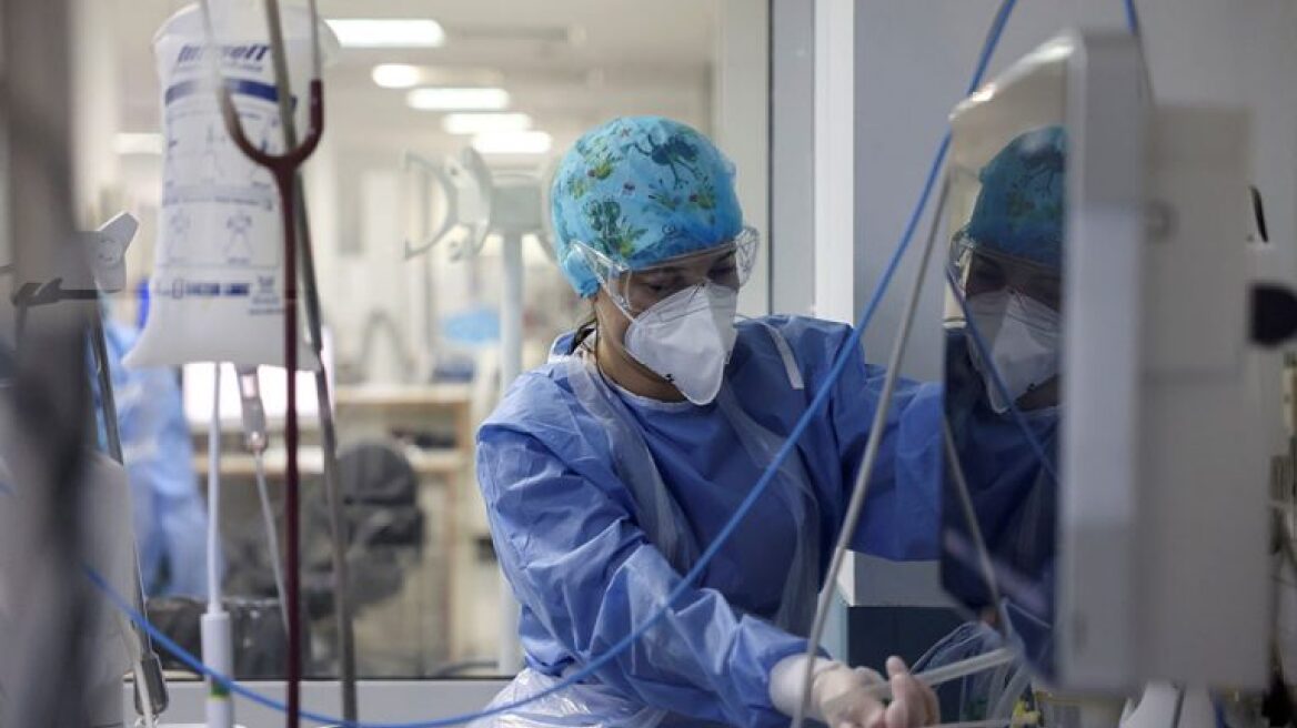 Η ευλογιά των πιθήκων μεταδίδεται ευρέως προσυμπτωματικά