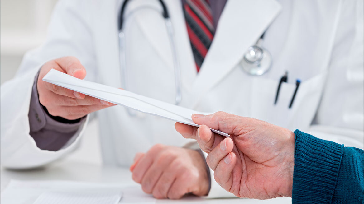 Θεσσαλονίκη: Γιατρός συνελήφθη για «φακελάκι» - Είχε καταδικαστεί πρόσφατα πάλι για δωροληψία