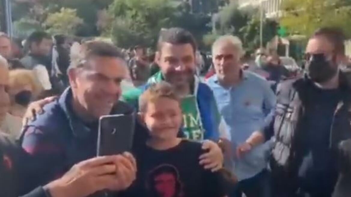Αλέξης Τσίπρας και Νίκος Ανδρουλάκης στην πορεία για την απεργία