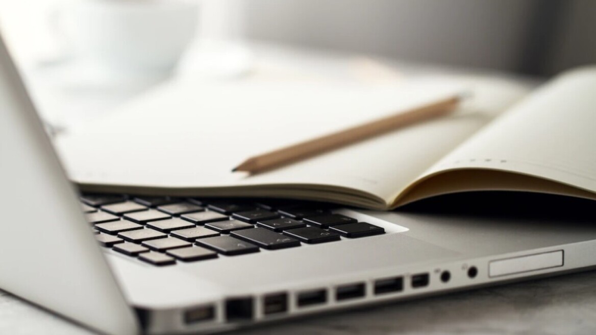 5 κακές συνήθειες που καταστρέφουν το laptop σας