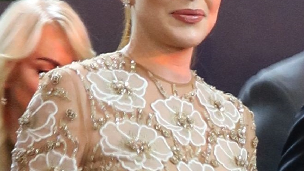 H Λίντσεϊ Λόχαν έκανε την πρώτη της επίσημη δημόσια εμφάνιση με τον σύζυγό της