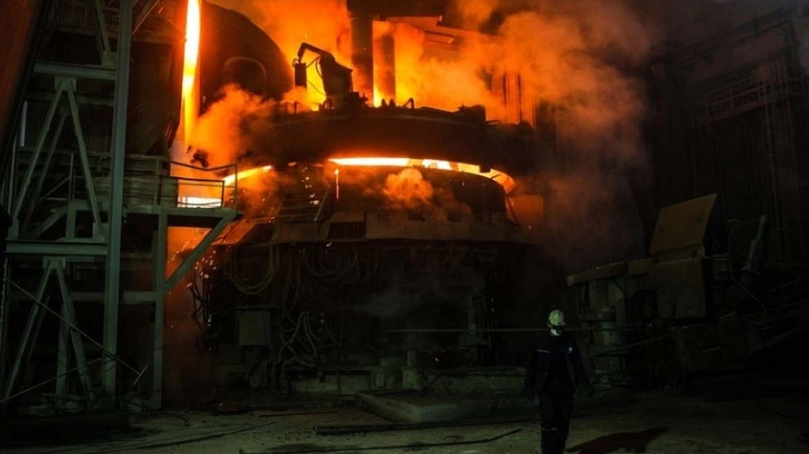 Απίστευτο: 25χρονος εργάτης στην Ελβετία έπεσε μέσα σε λιωμένο αλουμίνιο στους 720°C και επέζησε