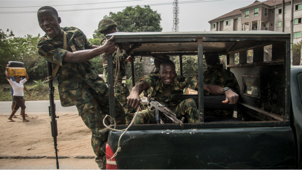Νιγηρία: Στρατιώτης σκοτώνει εργαζόμενο σε ΜΚΟ και συνάδελφό του πριν «εξουδετερωθεί»