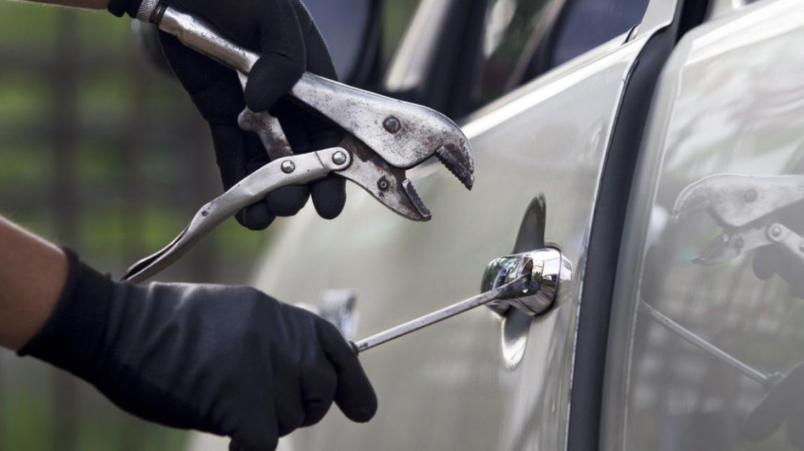 Βέροια: Πήγε να διαρρήξει ΙΧ με κλεμμένο όχημα