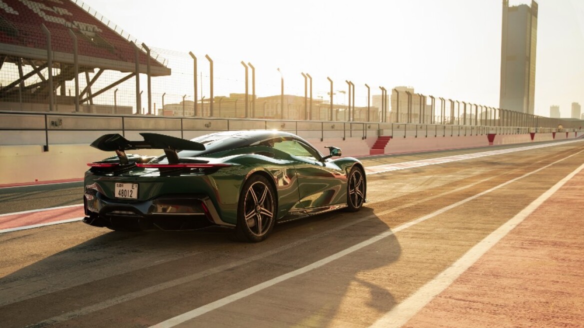 Το Pininfarina Battista σπάει τα ρεκόρ