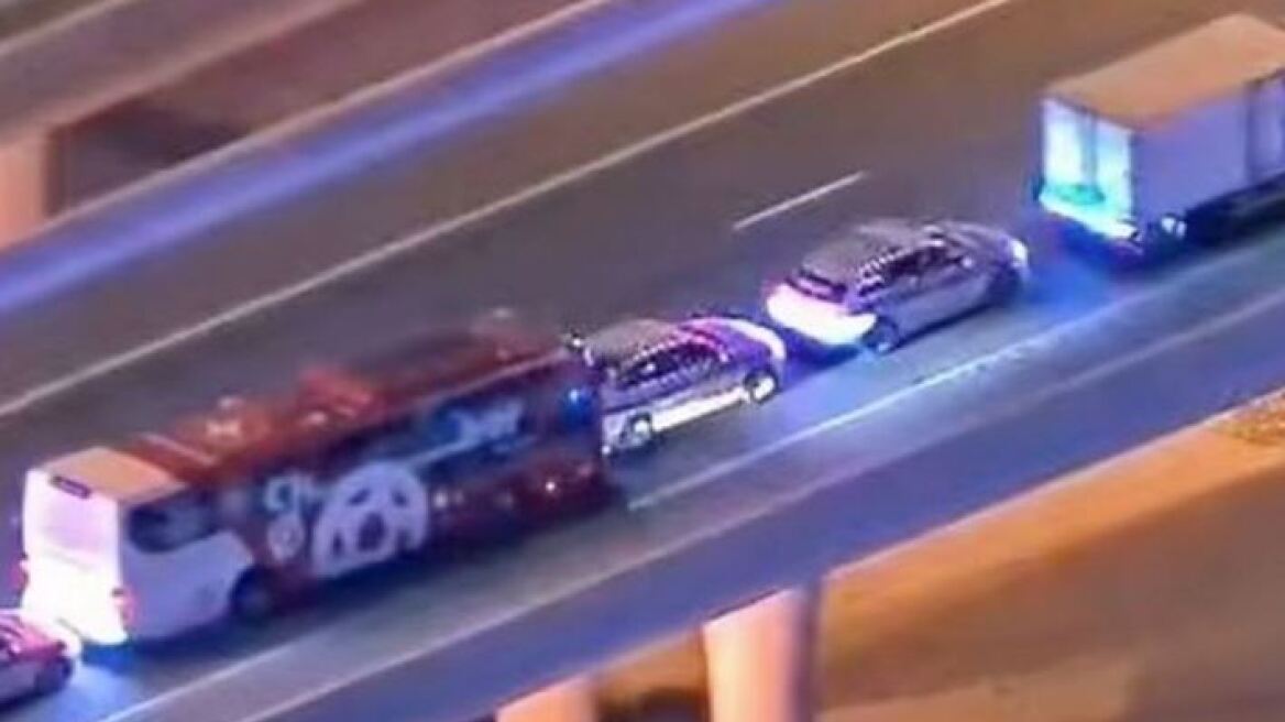 Μουντιάλ 2022: Το πούλμαν της Ελβετίας τράκαρε με περιπολικό ενώ πήγαινε στο γήπεδο για το ματς με τη Βραζιλία