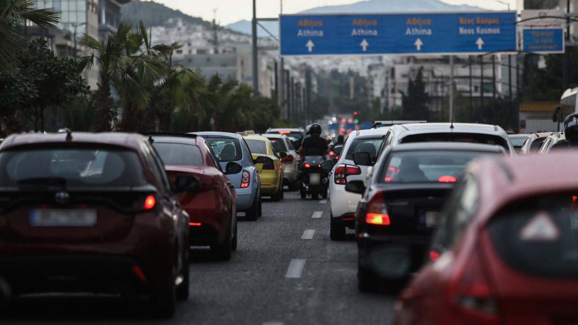 Κίνηση στους δρόμους: Χωρίς μποτιλιάρισμα ο Κηφισός - Πού έχει κίνηση τώρα
