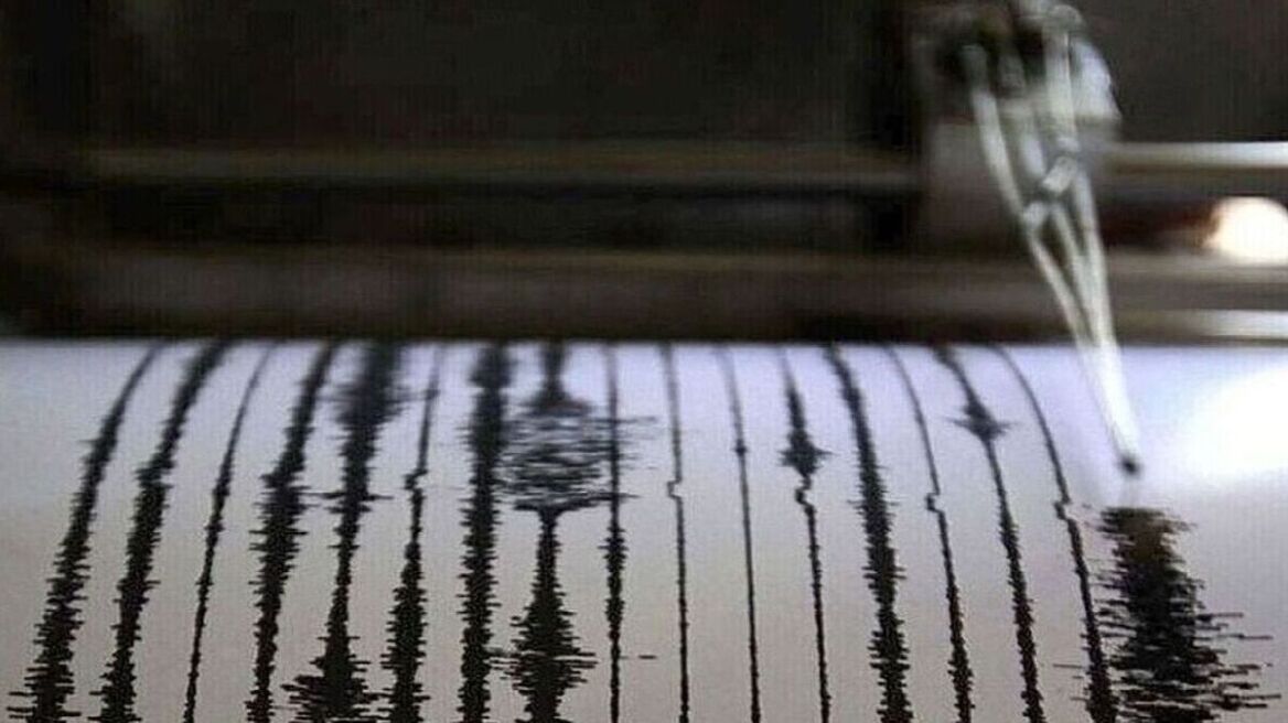 Αγωνία για τους σεισμούς στην Εύβοια - Κλειστά και σήμερα τα σχολεία 