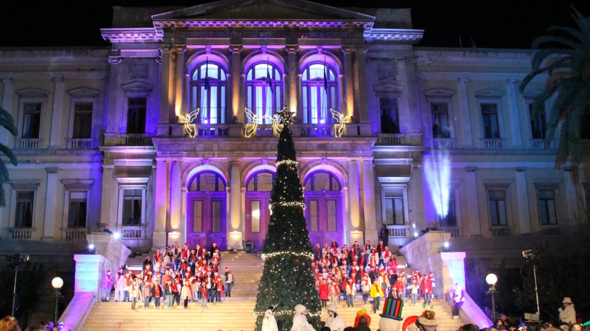 Ταξίδι στη χριστουγεννιάτικη Σύρο