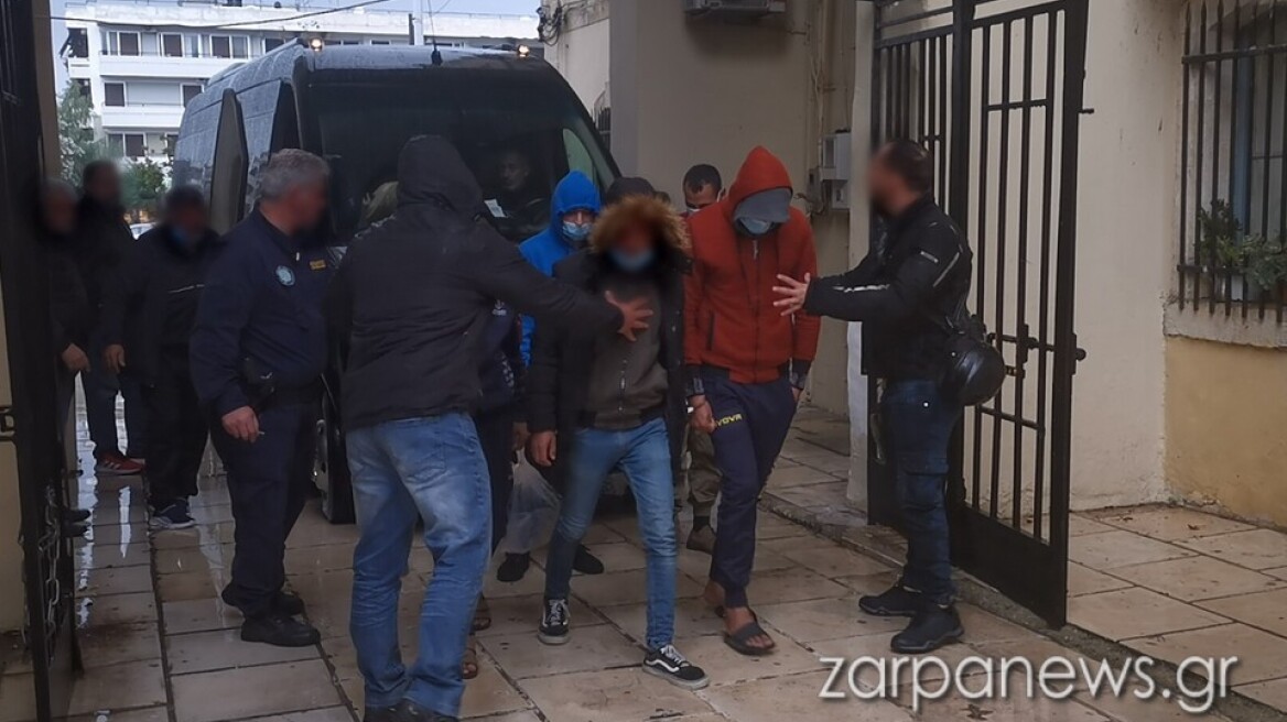 Απόπειρα απόδρασης διακινητή μεταναστών από τα δικαστήρια Χανίων