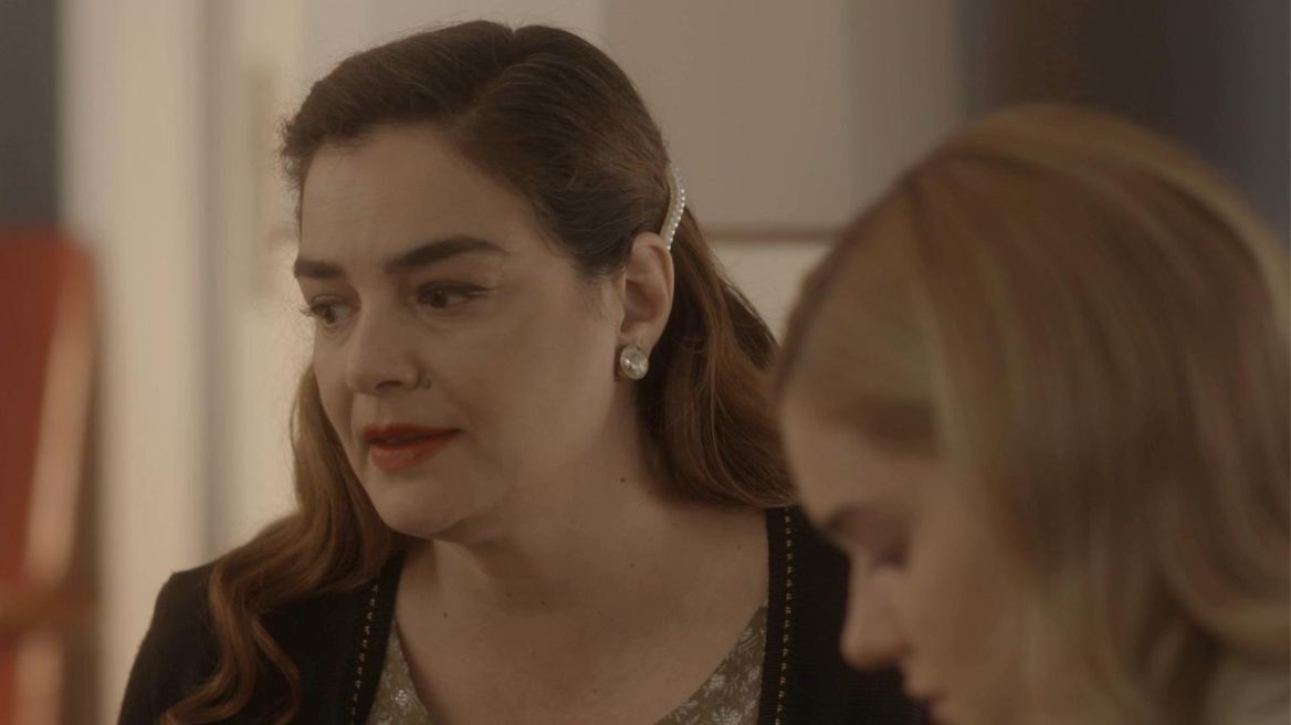 Παράδεισος των κυριών: Η Αμαλία είναι πληγωμένη από τη στάση του Ντίνου 