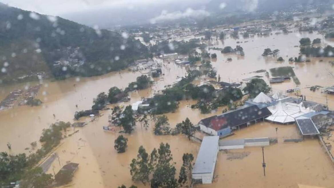 Βραζιλία: Εκατοντάδες εγκλωβισμένοι από τις πλημμύρες στην πολιτεία Σάντα Καταρίνα