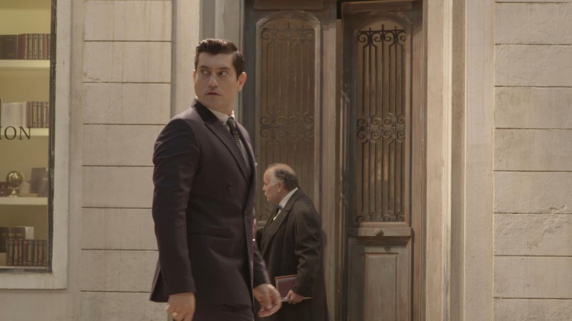 Παράδεισος των κυριών: Ο Ντίνος ψάχνει λύσεις για τα οικονομικά προβλήματα που αντιμετωπίζει 