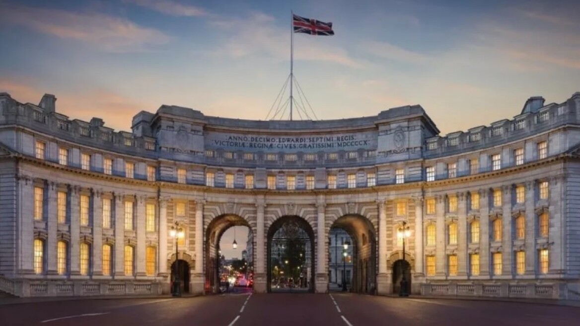 Admiralty Arch: Αυτή η πολυτελής σουίτα έχει θέα στα ανάκτορα του Μπάκιγκχαμ