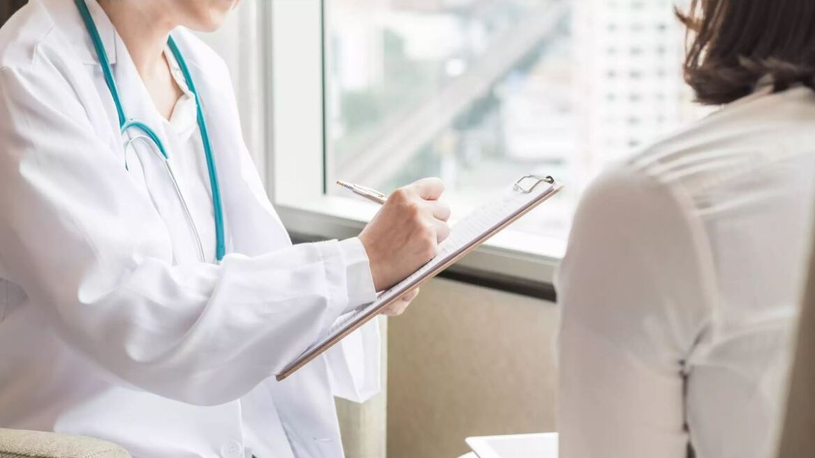 Πρόληψη για 2,5 εκατ. γυναίκες - Δωρεάν εξετάσεις για καρκίνο τραχήλου της μήτρας