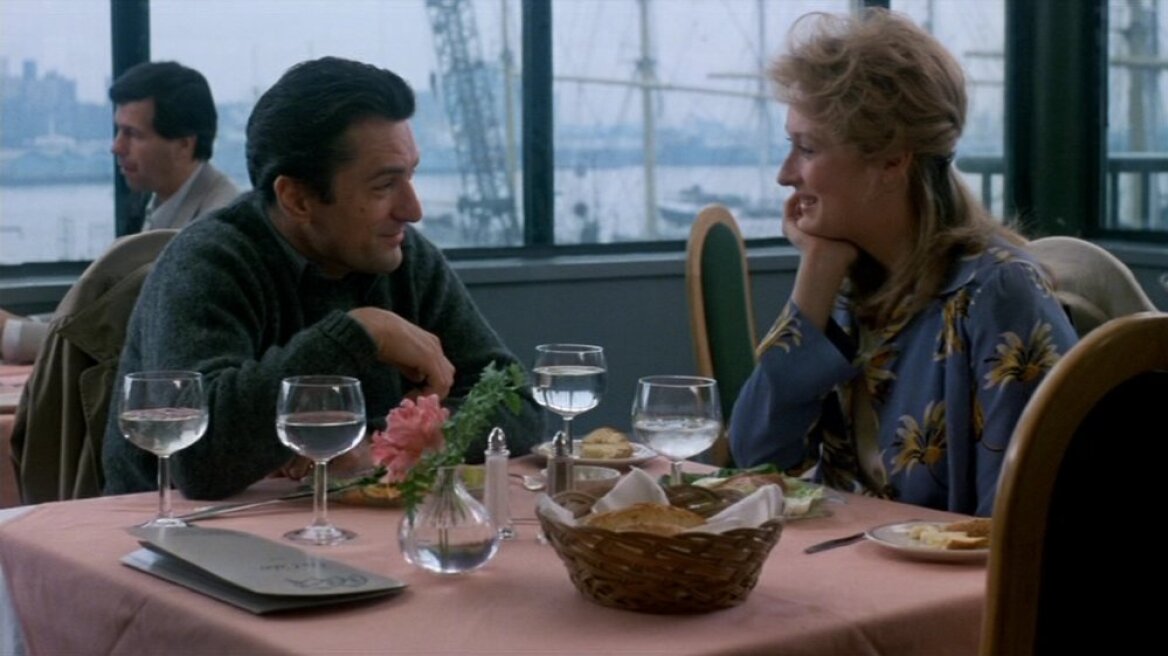 Πέντε λόγοι που αποδεικνύουν το γιατί νιώθουμε τόσο όμορφα όταν ερωτευόμαστε