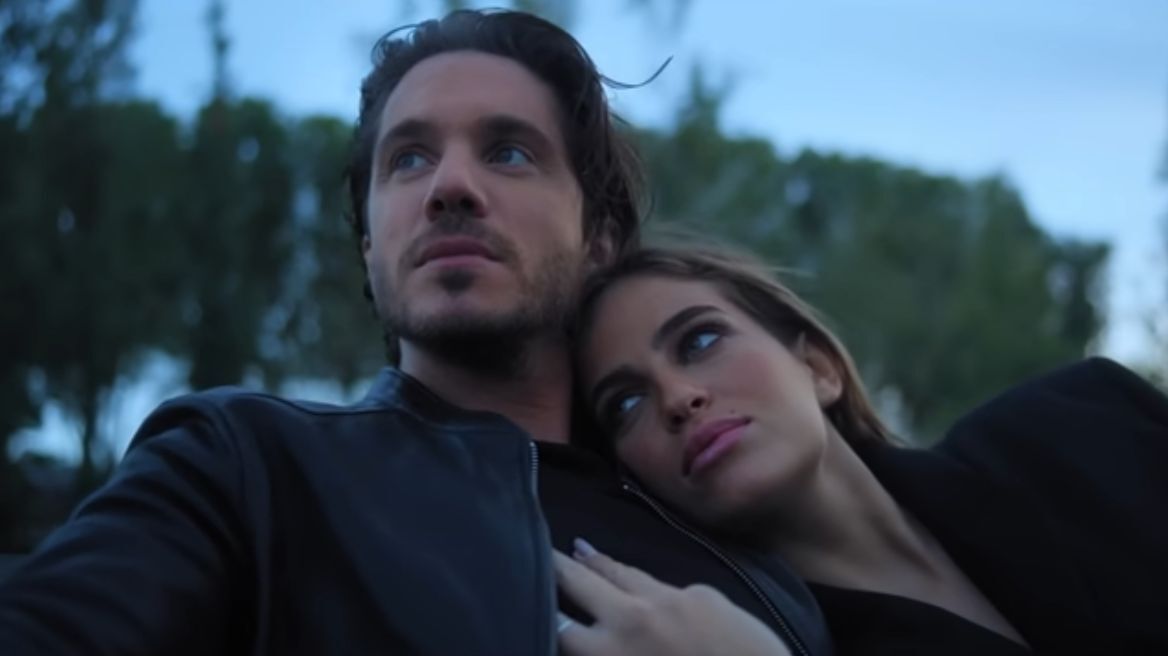 Νίκος Οικονομόπουλος για τη σχέση του με μοντέλο από βίντεο κλιπ του: «Δεν απαντάω στο αν υπάρχει ή δεν υπάρχει κάτι»