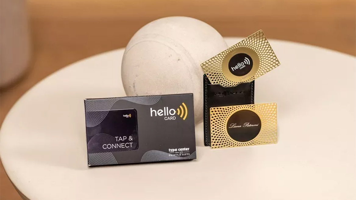 Πώς οι νέες Hello Cards γίνονται ανάρπαστες εκτοπίζοντας τις παραδοσιακές business cards