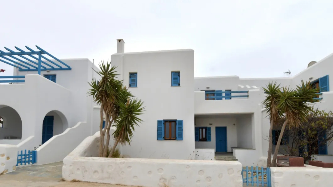 2 μεζονέτες στην Πάρο, προς πώληση