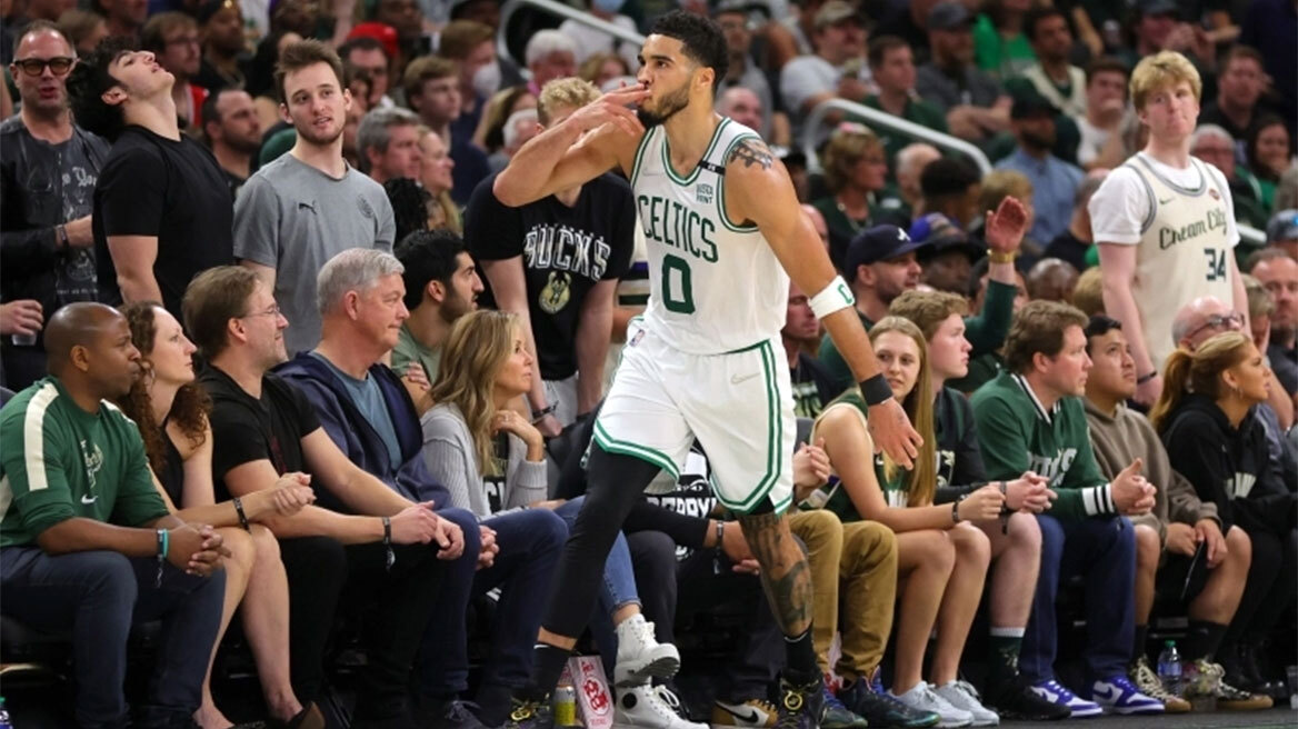 Σανς - Σέλτικς 98-125: Ηχηρό μήνυμα των Σέλτικς στο Φοίνιξ