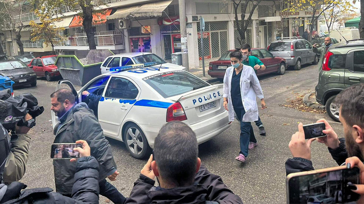 Θεσσαλονίκη: Σοκ για τον νεαρό που σκοτώθηκε σε φωταγωγό - «Ήταν σαν να έγινε έκρηξη»