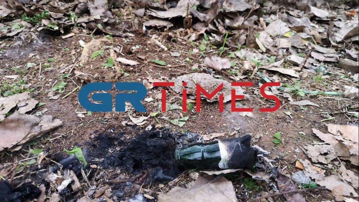 Επίθεση με μολότοφ σε διμοιρία των ΜΑΤ στο ΑΠΘ - Δείτε βίντεο