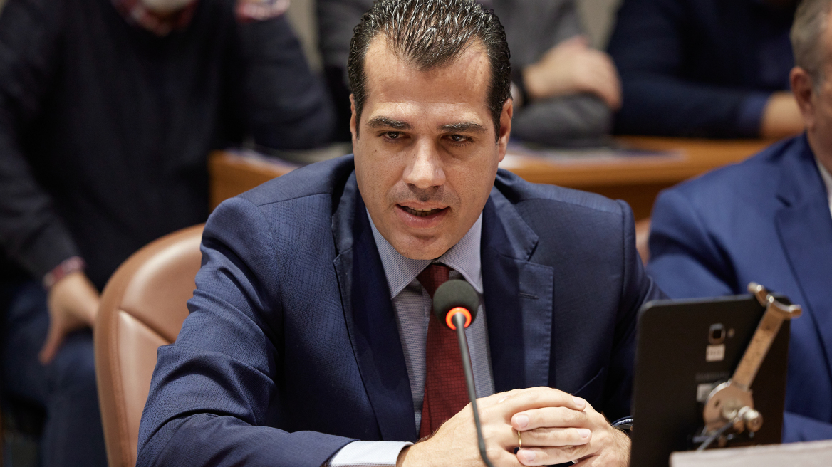 Πλεύρης: Οι γιατροί παρέχουν την καλύτερη δυνατή φροντίδα στον 16χρονο