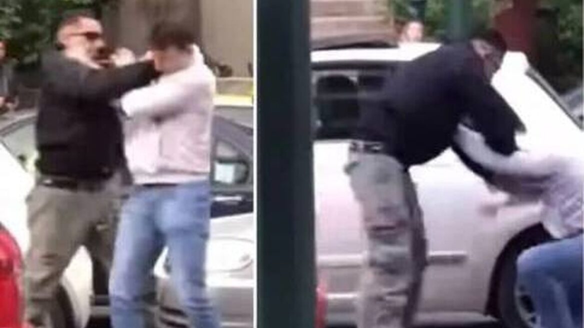 Αμπελόκηποι: Οδηγοί παίζουν ξύλο στο κέντρο της Αθήνας - Δείτε βίντεο