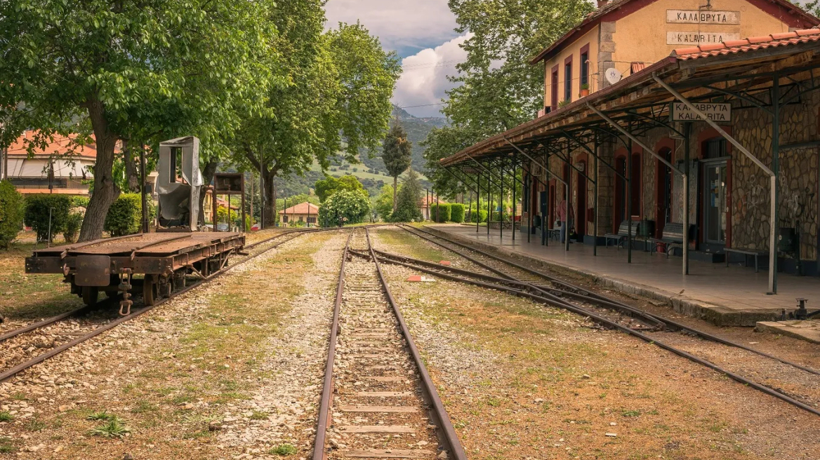 Ανακαλύπτοντας τα Καλάβρυτα και το φαράγγι του Βουραϊκού με παιδιά