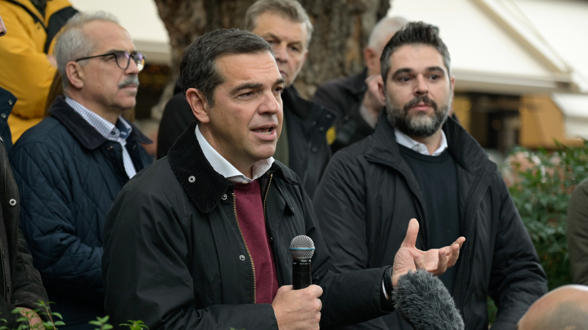 Τσίπρας: Οι υπουργοί δεν αντιδρούν στις υποκλοπές για να μην χάσουν τη θέση ή γιατί εκβιάζονται από τις παρακολουθήσεις;