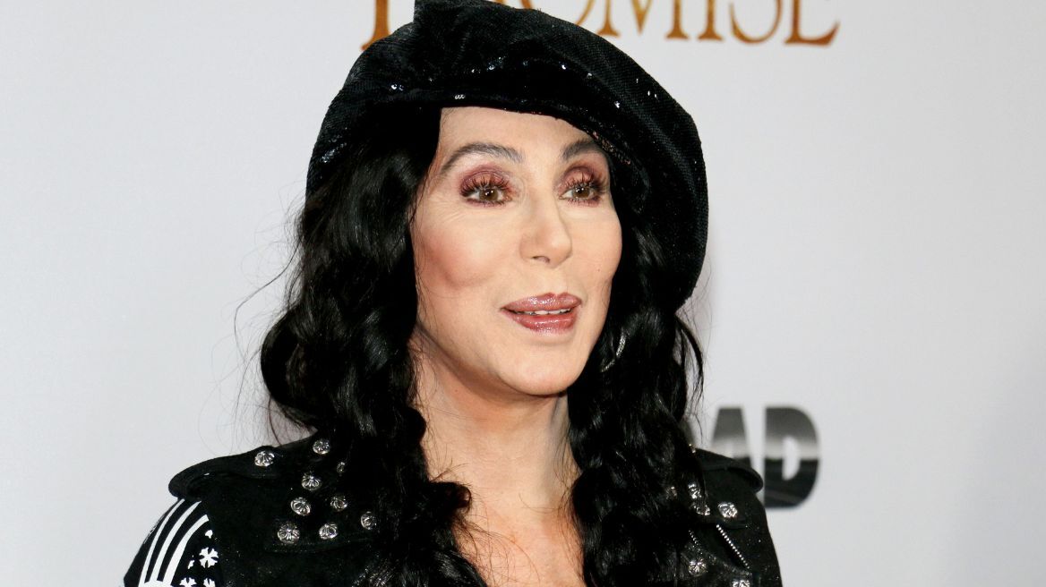 Σερ για τη μητέρα της που έφυγε από τη ζωή: «Πονούσε τόσο πολύ»