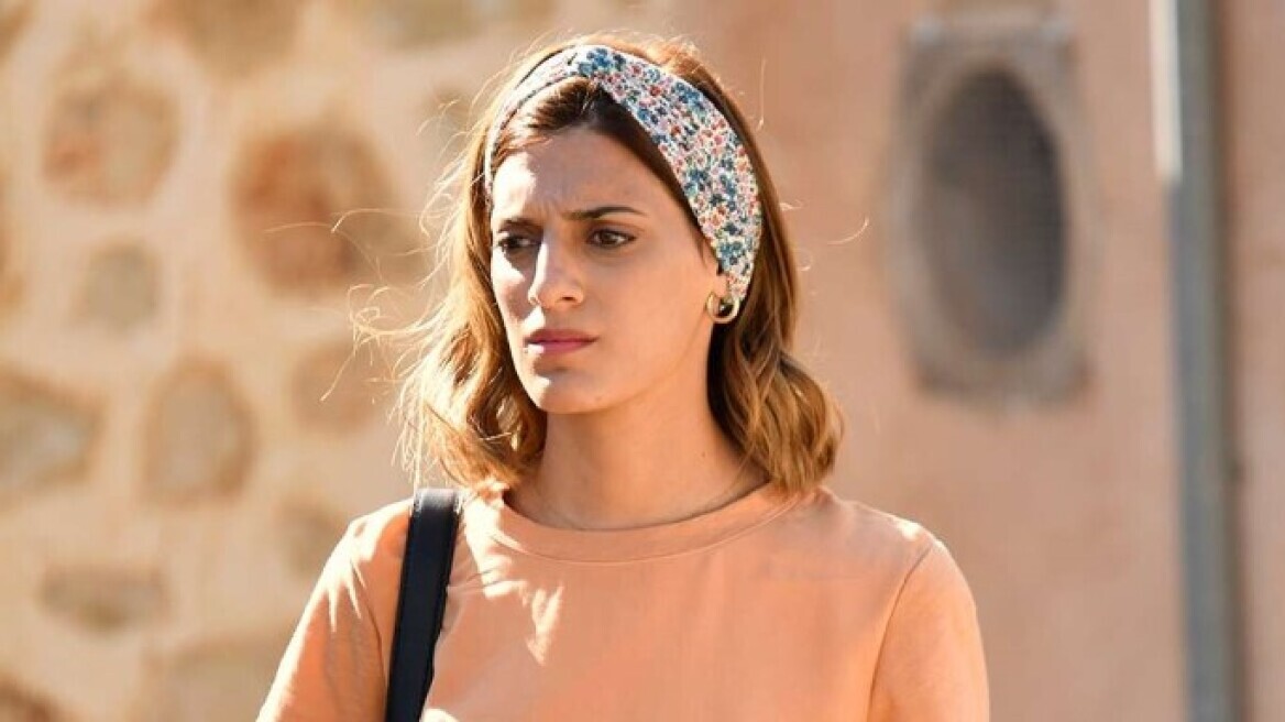 Σασμός: Η Αργυρώ εξασφαλίζει τη βοήθεια της Στέλλας