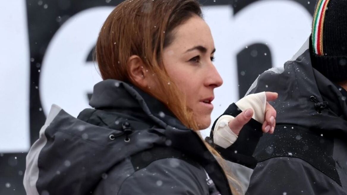 Σκιέρ αναδείχθηκε παγκόσμια πρωταθλήτρια 24 ώρες μετά από χειρουργείο για κάταγμα στο χέρι - Δείτε βίντεο