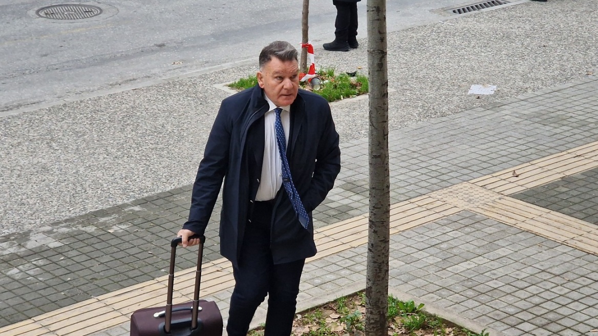  Κούγιας: «Οι πρόεδροι των Ρομά επέτρεψαν να ληστεύονται καταστήματα και να πυροβολούν αστυνομικούς»