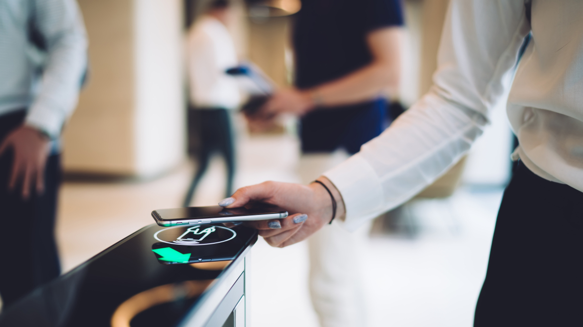 Ψηφιακή Κάρτα Εργασίας - Μιχαηλίδου: Σε πλήρη εφαρμογή την 1η Ιουλίου σε βιομηχανία και λιανεμπόριο