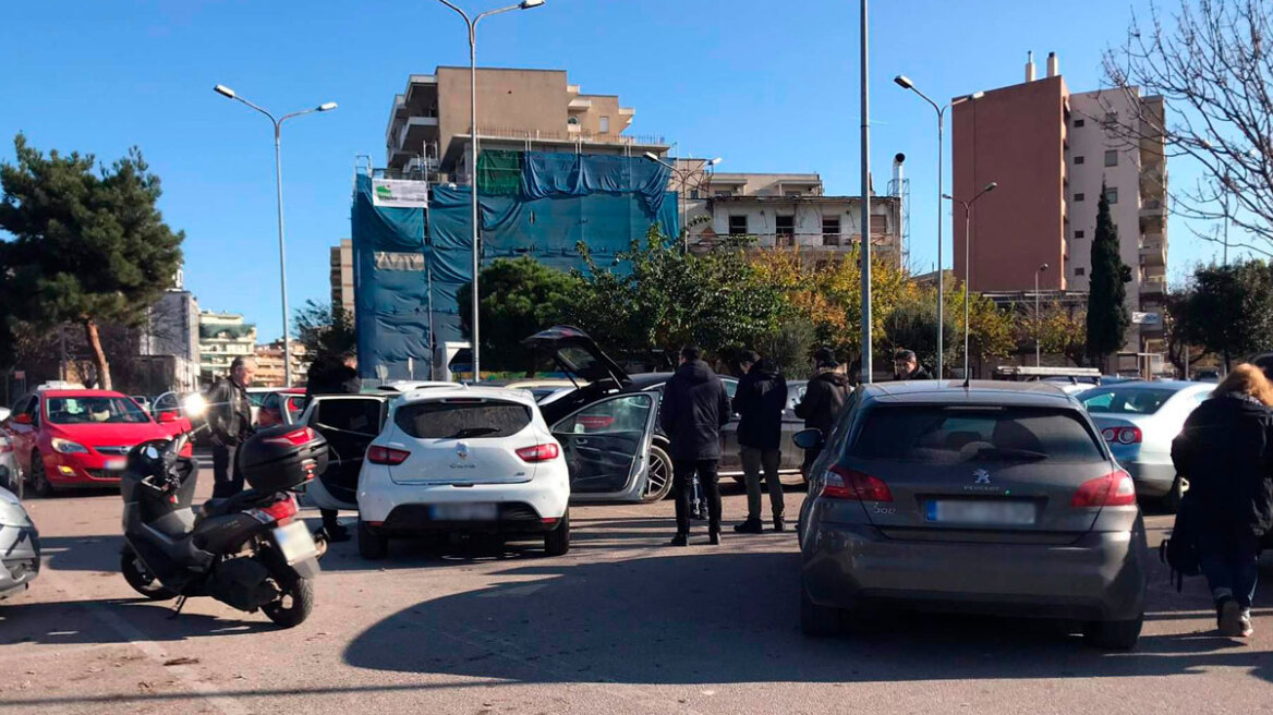 Θεσσαλονίκη: Κινηματογραφική ληστεία για δύο αδέλφια από την Κίνα - Τους τράκαραν και τους άρπαξαν 1.000 ευρώ και ρούχα